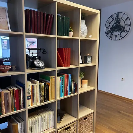 Spacious Cozy Apartman *