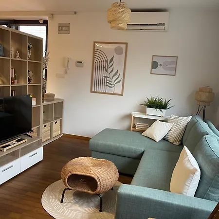 Spacious Cozy Апартаменты